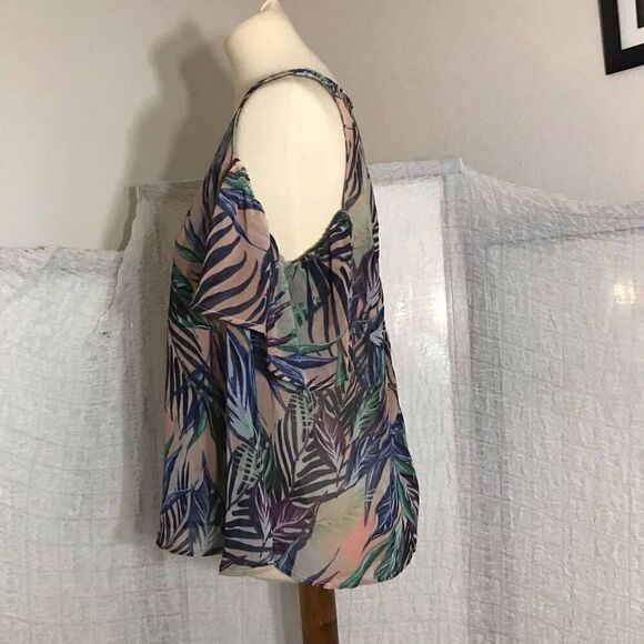 Show Me Your MuMu Cold Shoulder Leaf Print Top Size Small - Picture 4 of 8